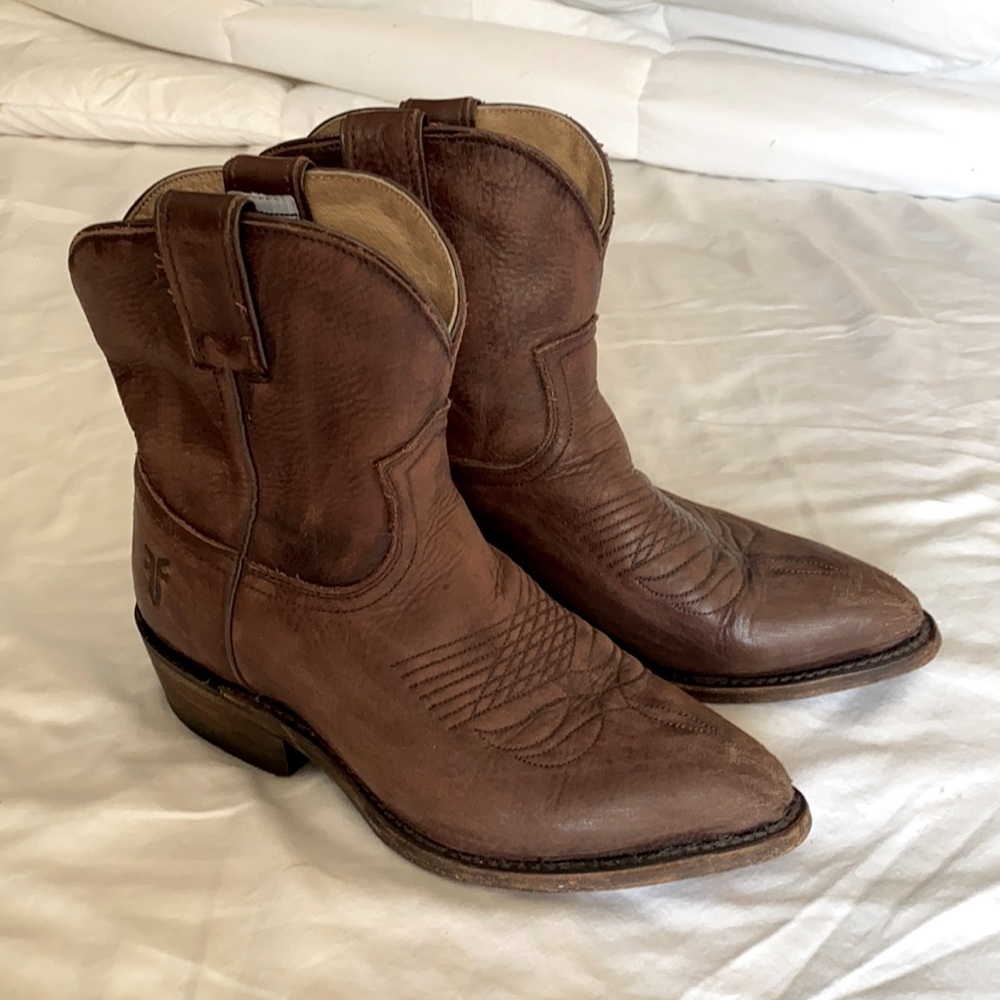 Frye shoot cowboy boots 6M